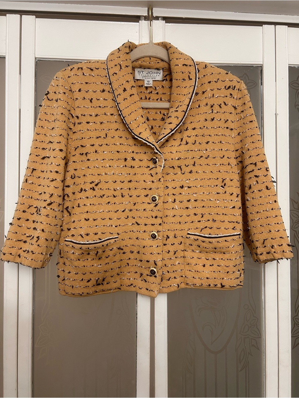 St. John Mustard yellow cropped 3/4 sleeve knit sweater. 10